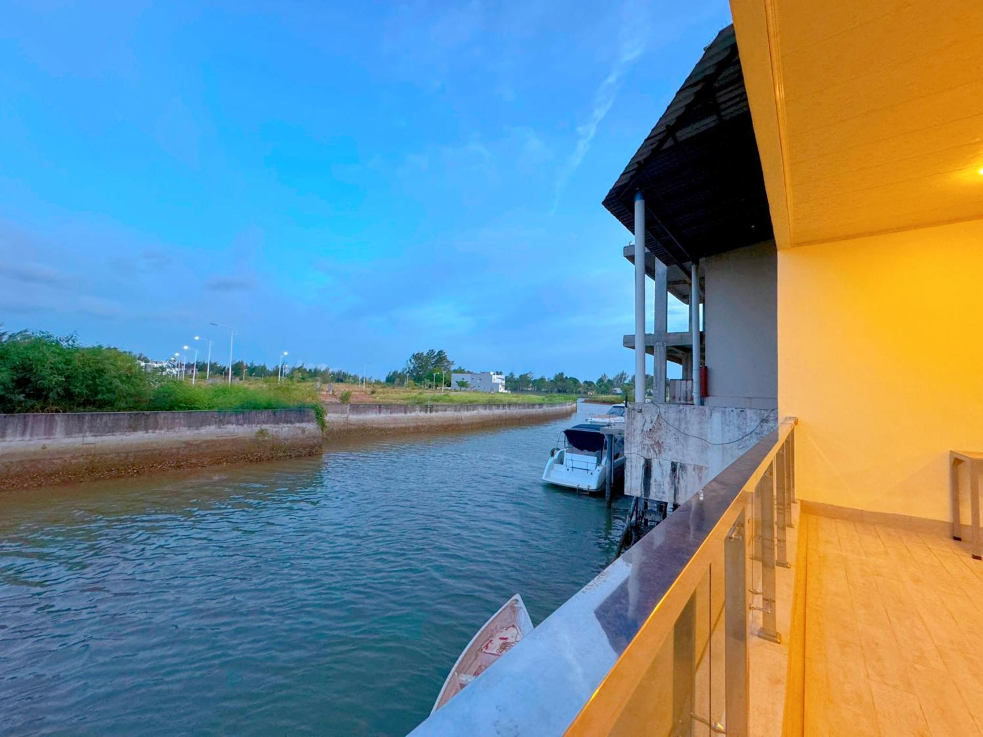 Entire Villa , Free Pickup n Drop Transport Batam Esterno foto