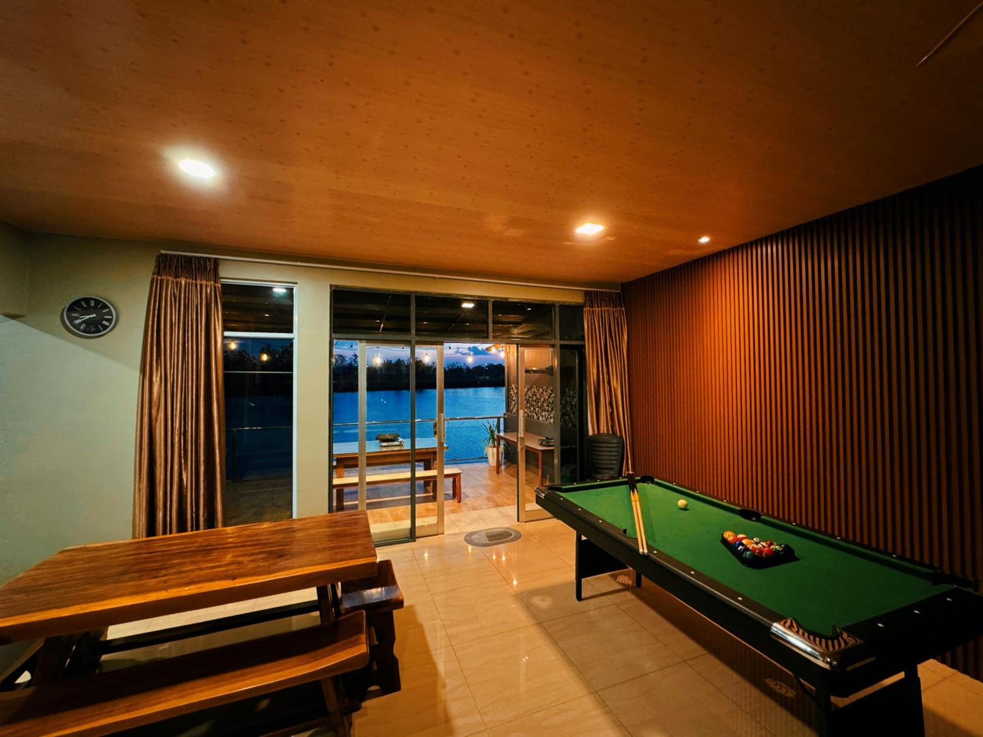 Entire Villa , Free Pickup n Drop Transport Batam Esterno foto