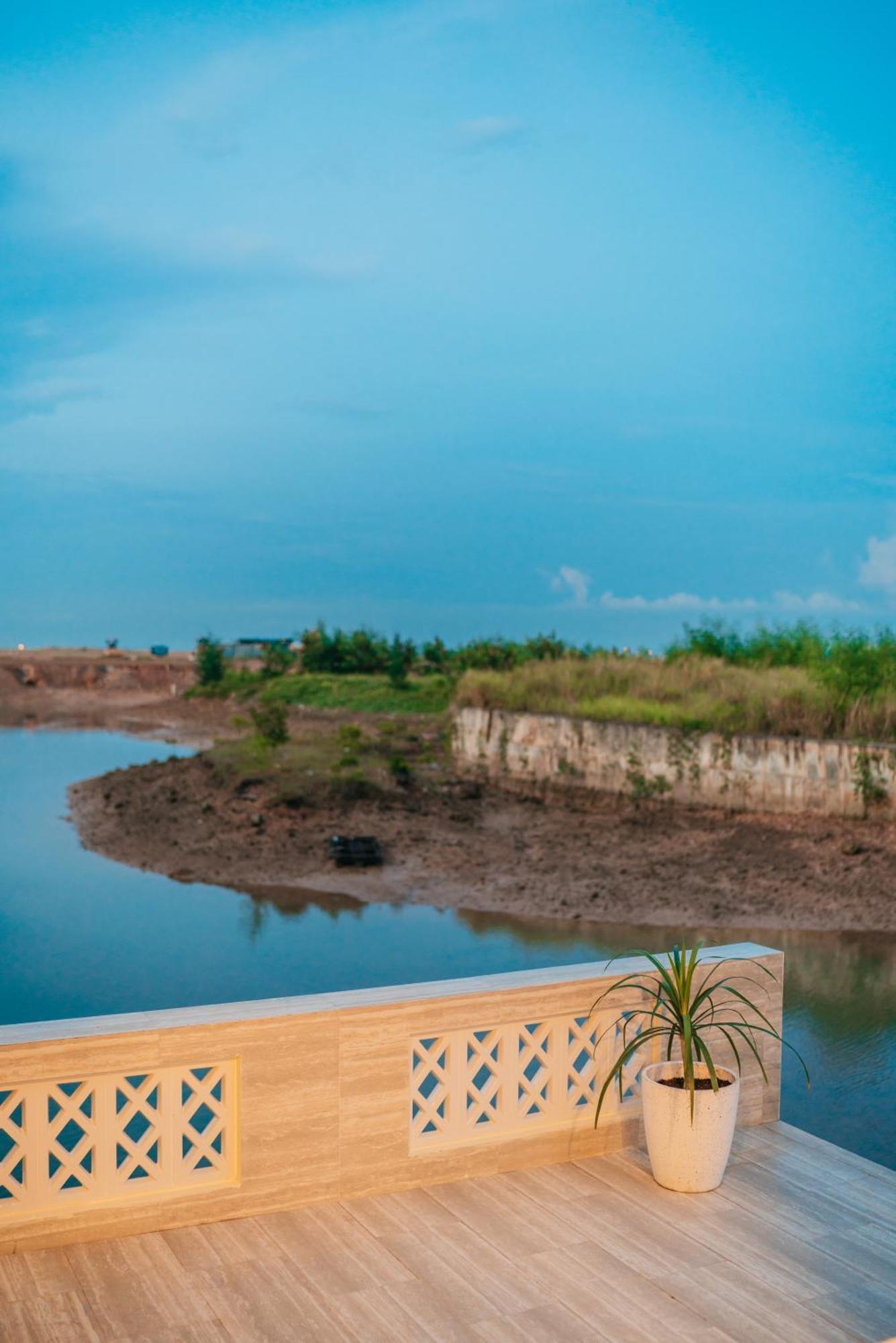 Entire Villa , Free Pickup n Drop Transport Batam Esterno foto