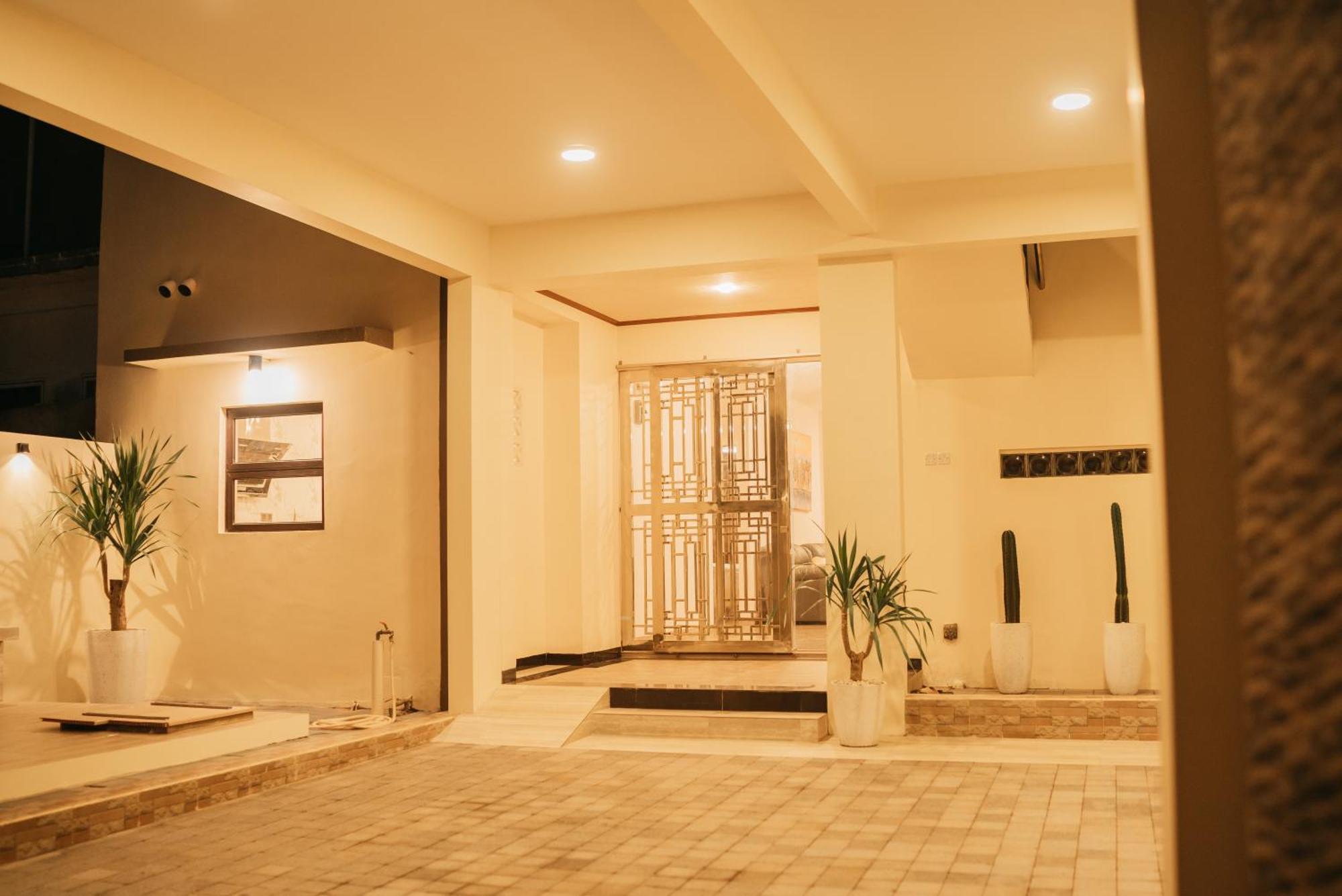 Entire Villa , Free Pickup n Drop Transport Batam Esterno foto